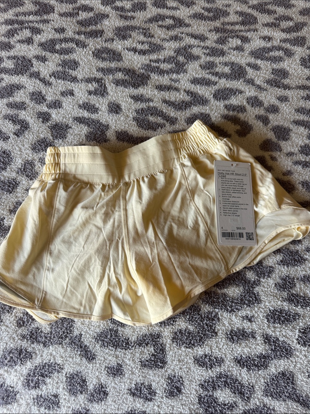 lululemon athletica Butter Yellow Hotty Hot HR Short 2.5”